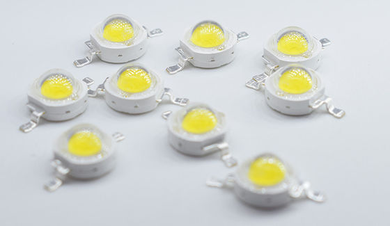 ลูกปัดหลอดไฟ LED สีขาววอร์มไวท์ RoHS 2700K 3000K ชิป LED เบา Bead