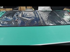 เข็มขัดบำบัดด้วยแสง LED ผ้าสีแดงใกล้กับอุปกรณ์แสงอินฟราเรดสำหรับบรรเทาอาการปวดข้อของกล้ามเนื้อ